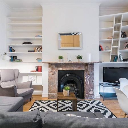 2Br Spacious Flat In West Kensington Fits 6! London Eksteriør billede